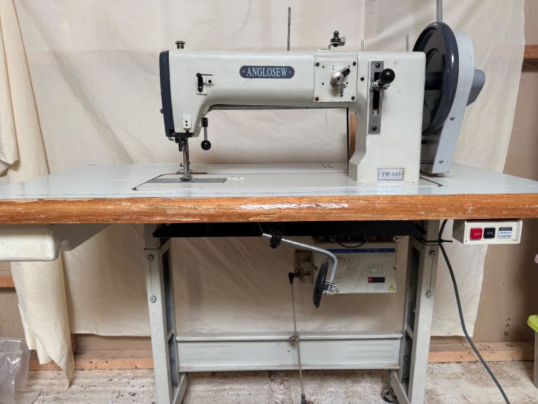 Industrial sewing machine.  Heavy duty. Walking foot and needle feed