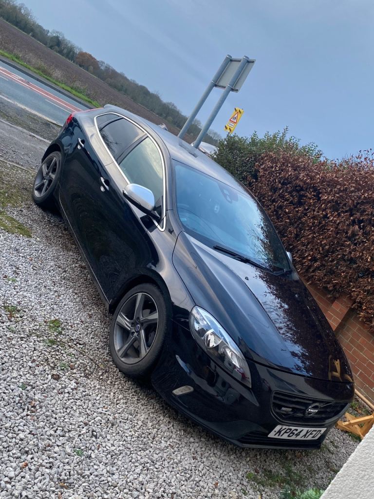 Volvo v40 R-design
