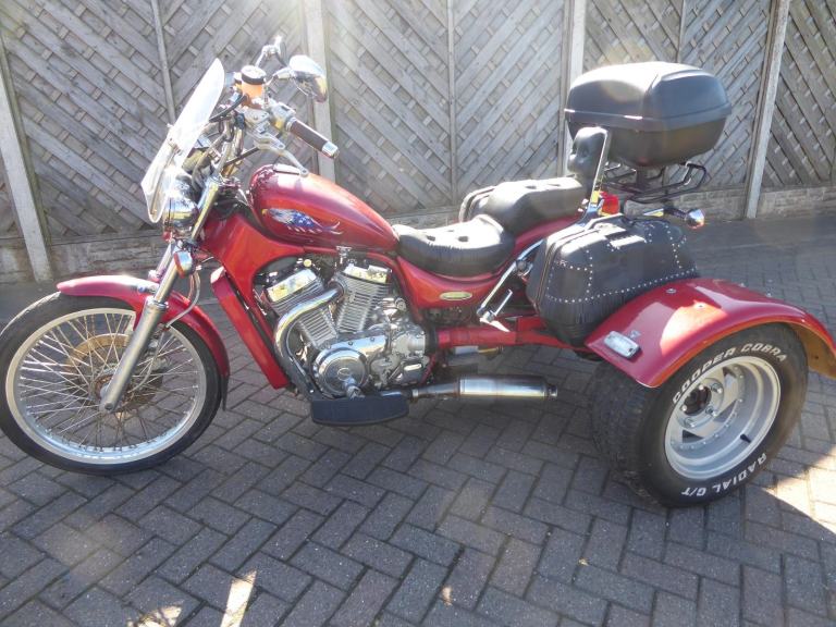 SUZUKI VS 600 INTRUDER TRIKE P REG LOW MILES SPARES OR REPAIR
