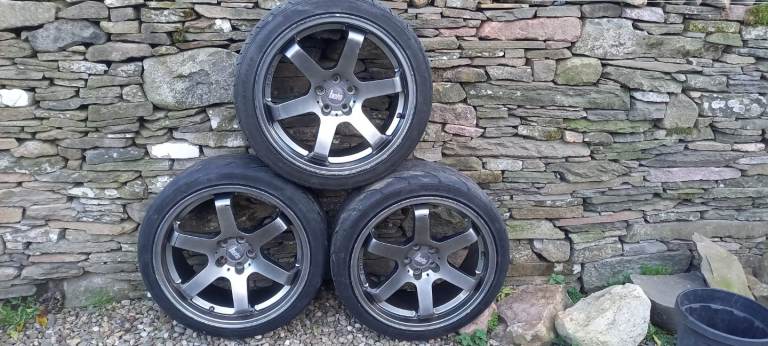 Bola Wheels and Tyres