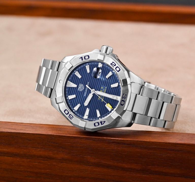 TAG Heuer Aquaracer – Blue Dial – Excellent Condition