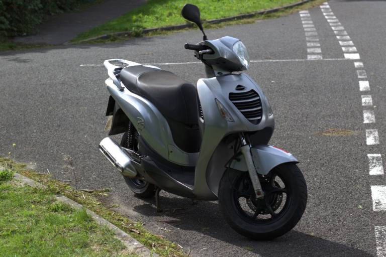 2010 Honda PES 125 SILVER 