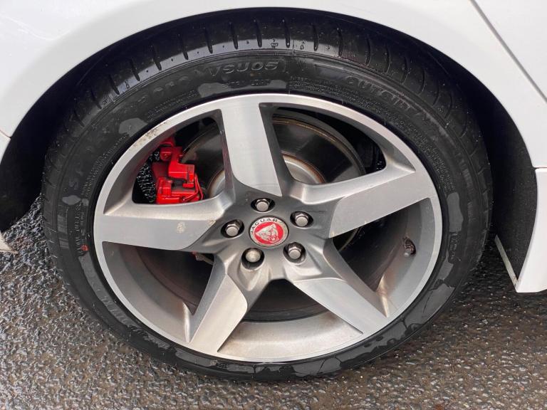 2016 Jaguar XE 2.0d R-Sport Auto Euro 6 (s/s) 4dr SALOON Diesel Automatic