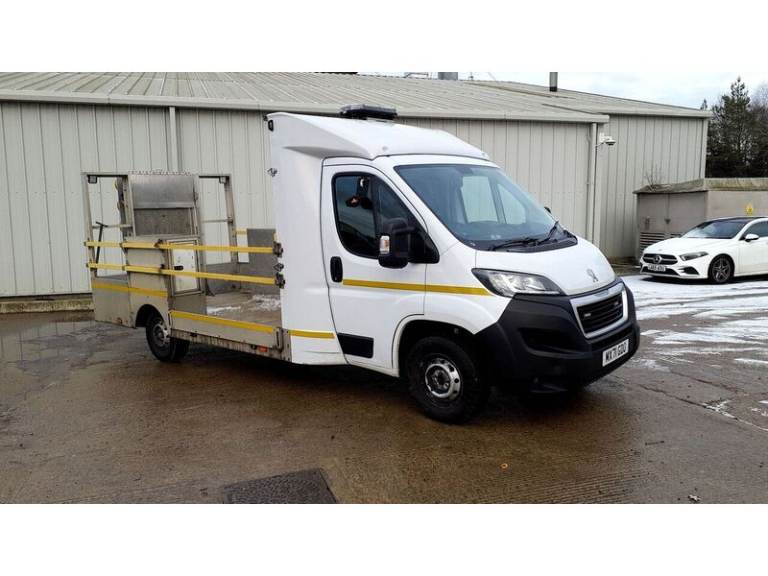 2022 Peugeot Boxer PEUGEOT BOXER 335 B2B CAB 2.2 BLHDI 140 S S/S Manual Diesel Dropside 2022 P NA...