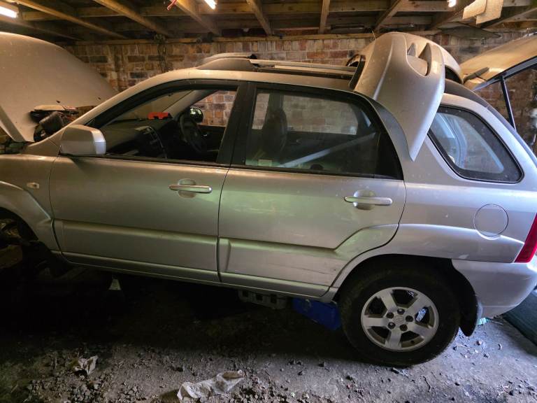 Kia sportage breaking x3