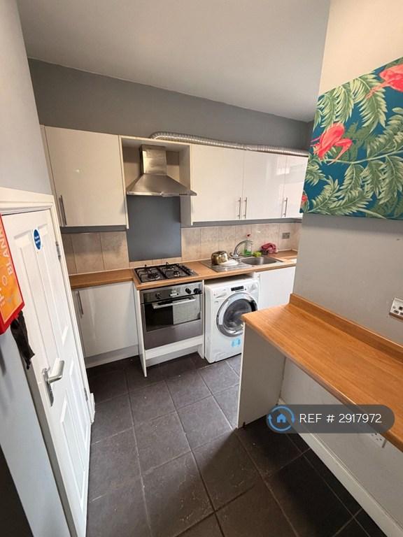 5 bedroom house in Baxter Avenue, Doncaster, DN1 (5 bed) (#2917972)