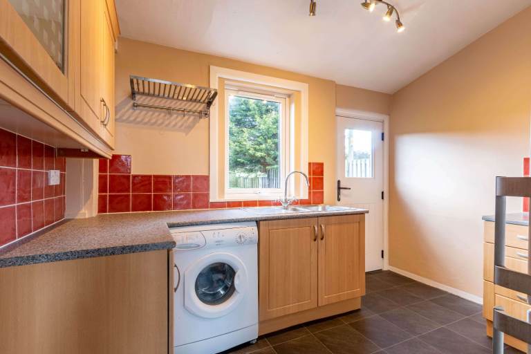 Delightful, 2 bedroom, main door cottage located at Carberry Mains | Available NOW