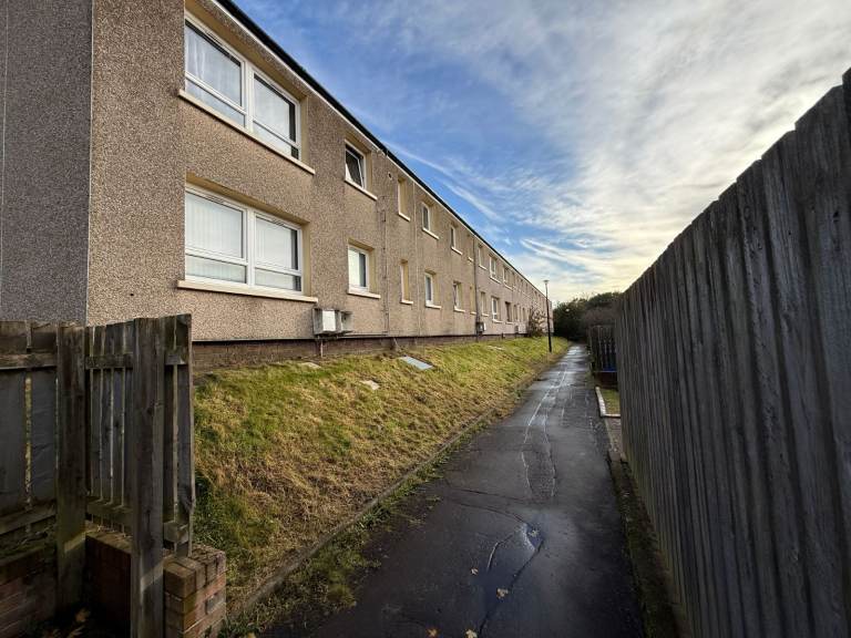 169 L, Hillend Rd, Glasgow G22 6PR