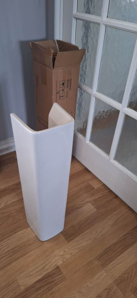 New Bathroom Sink Pedestal – White Ceramic – Unused