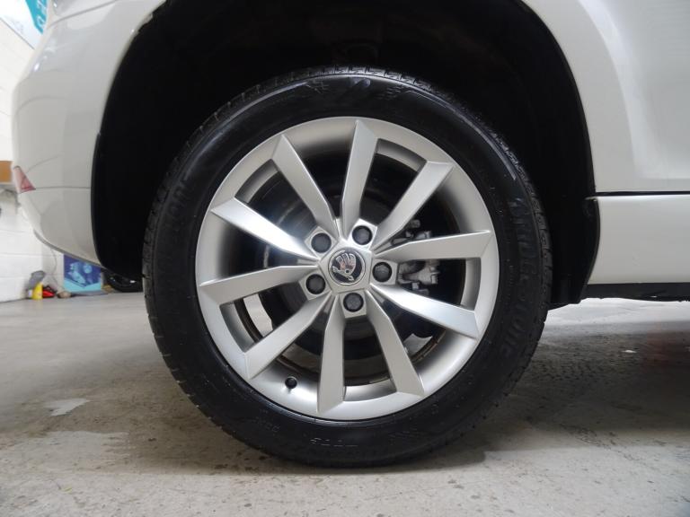 2015 Skoda Yeti 1.2 TSI 110 SE 5dr **ULTRA LOW MILEAGE*ONLY 9000 MILES FROM NEW** HATCHBACK Petro...