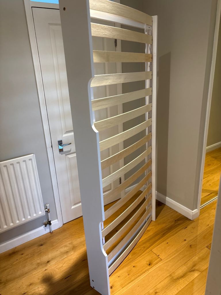 Pull out bed (trundle) wooden white. 