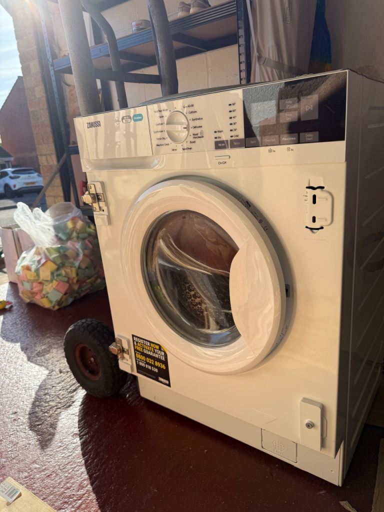 Zanussi Integrated Washer Dryer – White, Good Condition