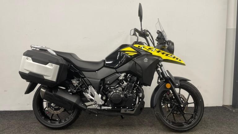 SUZUKI VSTROM 250 DL250 ** ONE OWNER - VERY LOW MILEAGE - 12 MONTH MOT **
