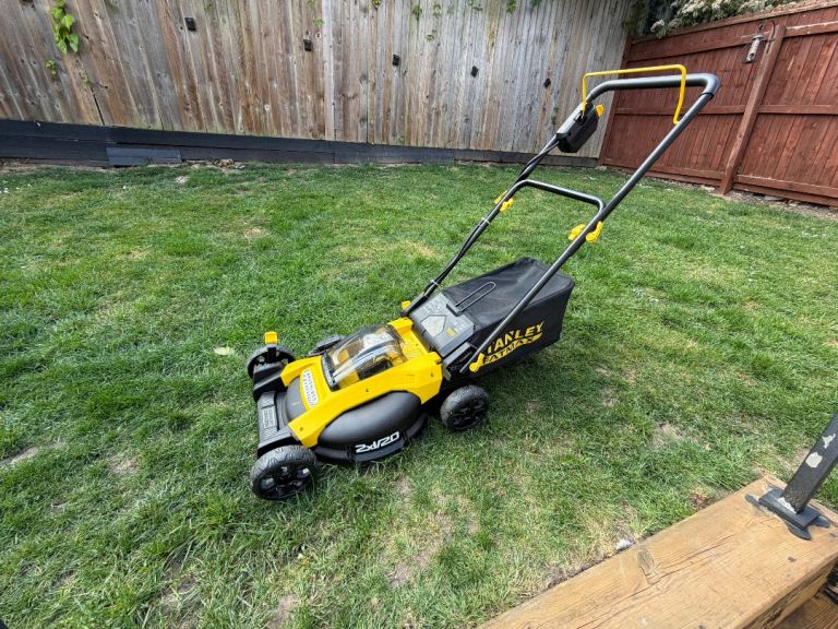 Stanley FatMax V20 Cordless Lawnmower SFMCMWS251M-GB 18V 2 x 4.0ah Batteries