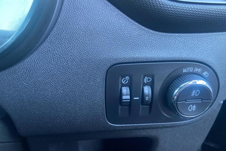  Vauxhall Crossland X 1.2 Se Suv 5dr Petrol Manual Euro 6 81 Ps Petrol