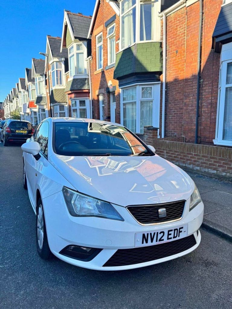 Seat, IBIZA, Hatchback, 2012, Manual, 1390 (cc), 3 doors