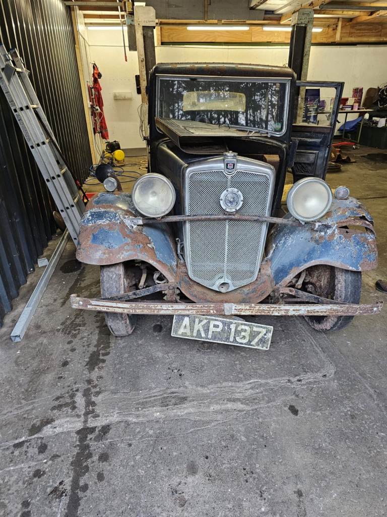 Morris 1933 Ten-Four Saloon