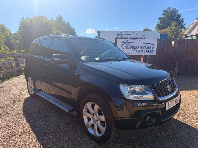 SUZUKI GRAND VITARA 1.9 DDiS SZ5 4WD Euro 5 5dr (black) 2011