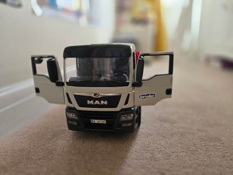 Genuine Bruder MAN Tipper Truck - Missing cab roof cover