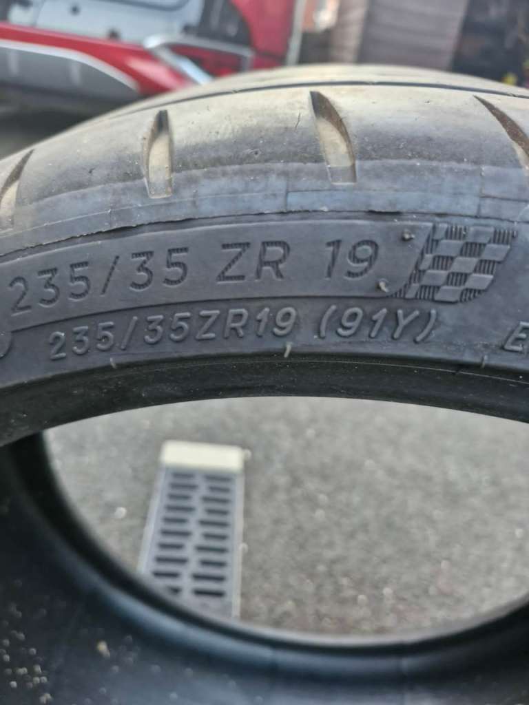 MICHELIN PILOT SPORT 4S 235/35/19. JUST OVER 7MM OF TREAD.