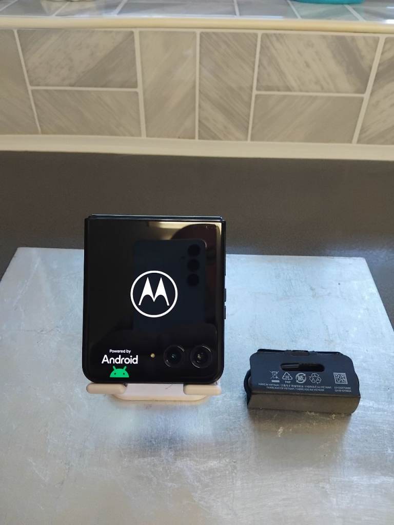 Motorola RAZR 50 Ultra 256GB, Unlocked, Midnight Blue