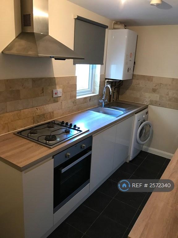 3 bedroom house in Oxford Road, Reading, RG30 (3 bed) (#2572340)