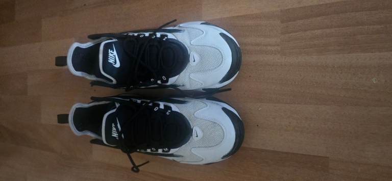 Nike Trainers Black and White – Good Condition