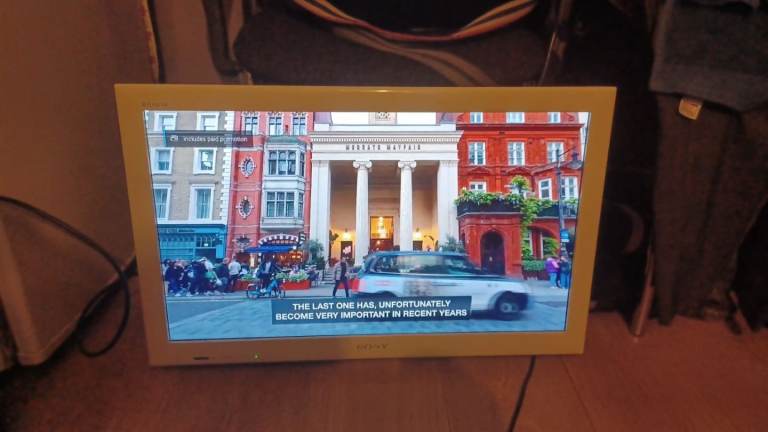 FREE DELIVERY excellent 26 SONY LED full HDTV 1080p freeveiw channels inbuilt 