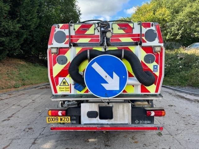 2019 19  DAF LF 180 E6 LHD Scarab Merlin dual sweep road sweeper