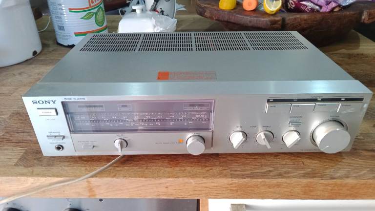 Cool retro Sony receiver amplifier, 2x30watts w phono