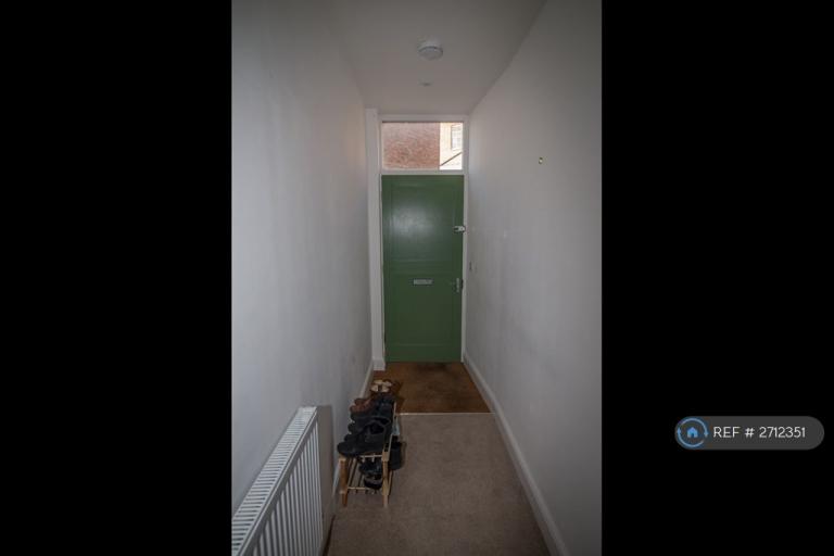 1 bedroom flat in Lansdown Place Lane, Cheltenham, GL50 (1 bed) (#2712351)