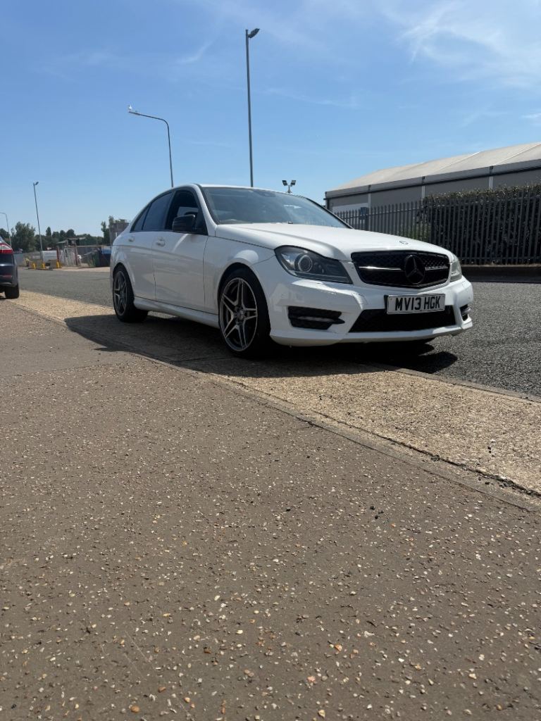 Mercedes-Benz, C CLASS, Saloon, 2013, Semi-Auto, 2143 (cc), 4 doors