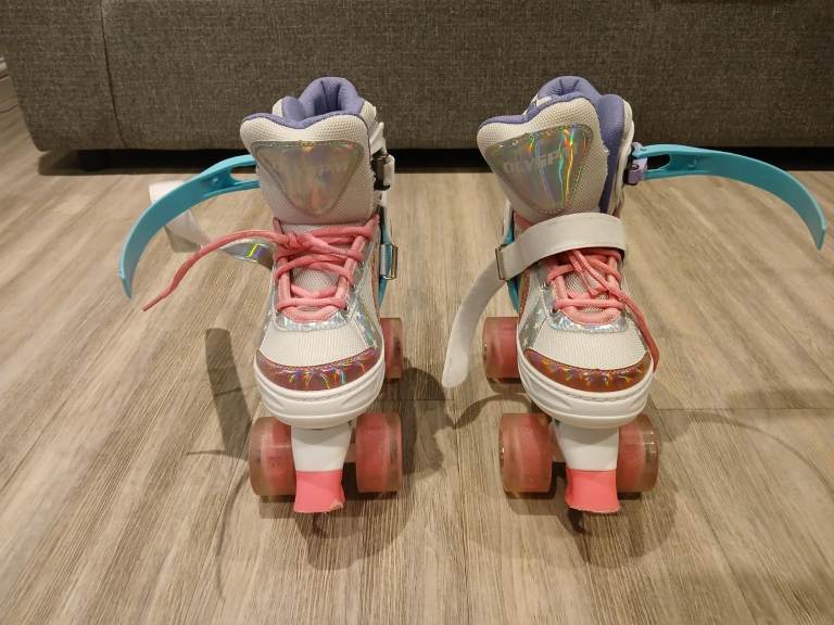 Kids Roller Skates for Girls Boys Pro 4-Size Adjustable, Roller boots With 8 Light Up Wheels