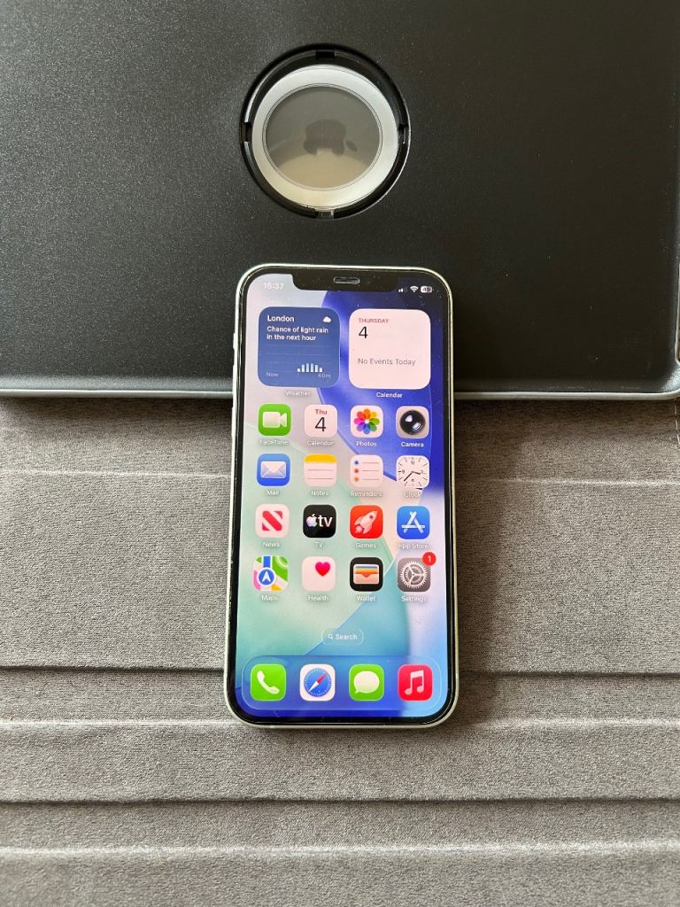 iPhone 12 Green 64GB Very good condition 