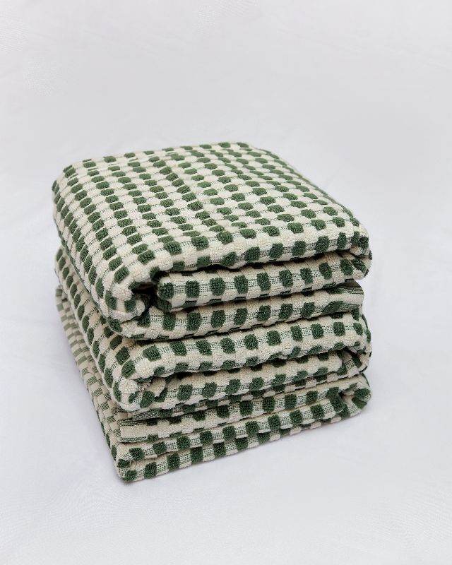 Hotel Quality Bath Towels – Mixed Sizes & Colours – Belfast Stock
