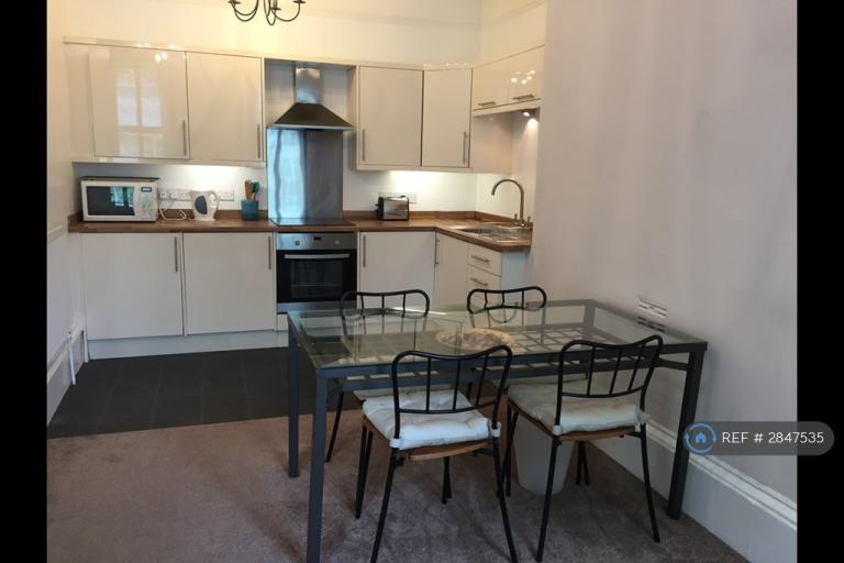 1 bedroom flat in Newcastle Upon Tyne, Newcastle Upon Tyne, NE2 (1 bed) (#2847535)