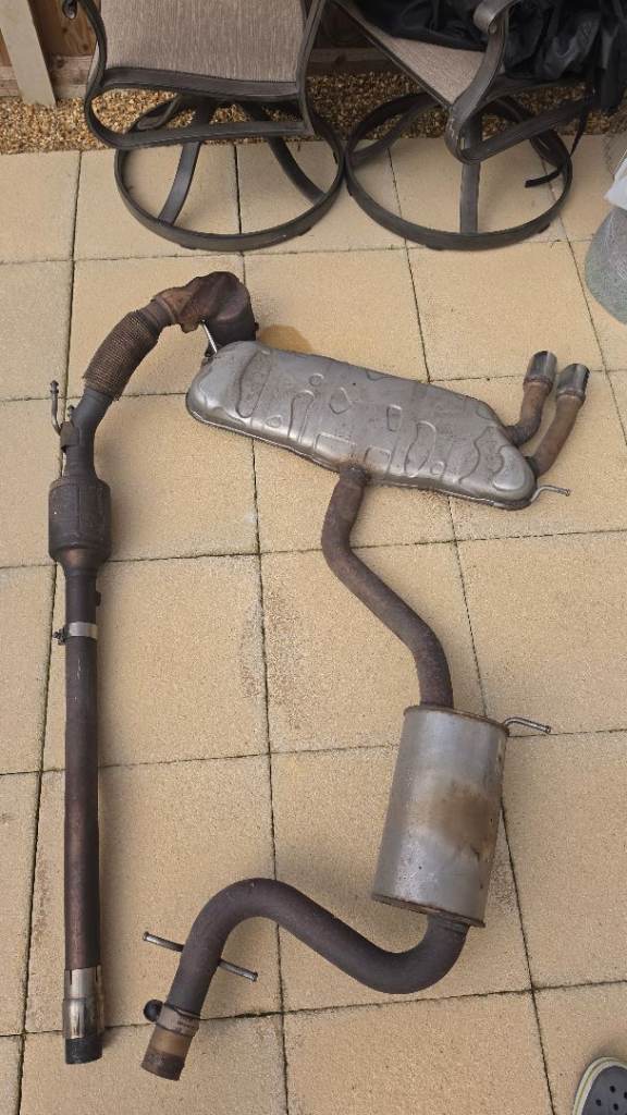 VW MK5 GTI Exhaust qith catalytic converters