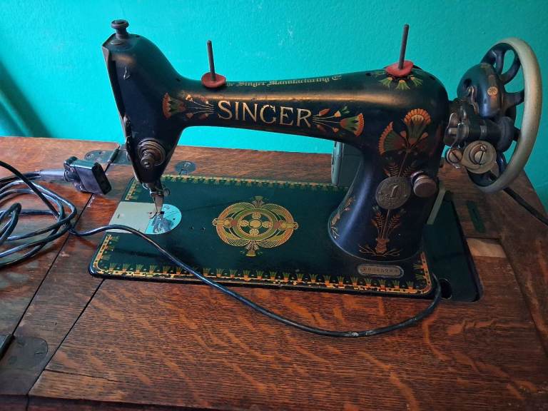 Antique Singer treadle sewing machine.