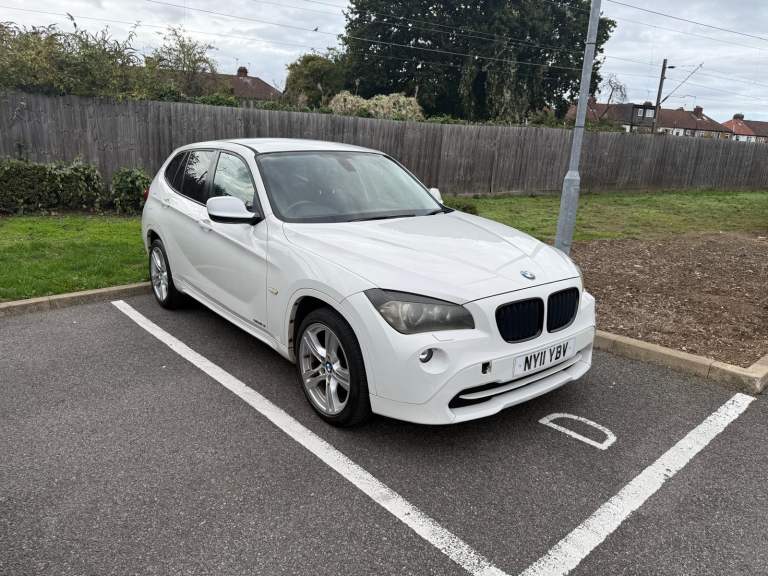 BMW, 2011, 1990 (cc)