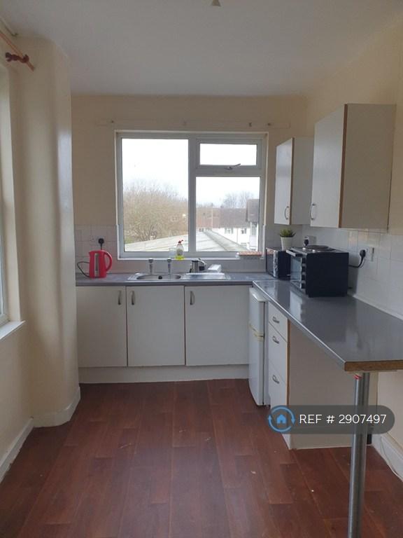 1 bedroom flat in Allesley Old Road, Coventry, CV5 (1 bed) (#2907497)
