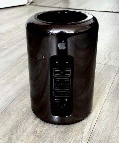 Apple Mac Pro (Late 2013) 500GB – Good Condition , £180.00 for Sale