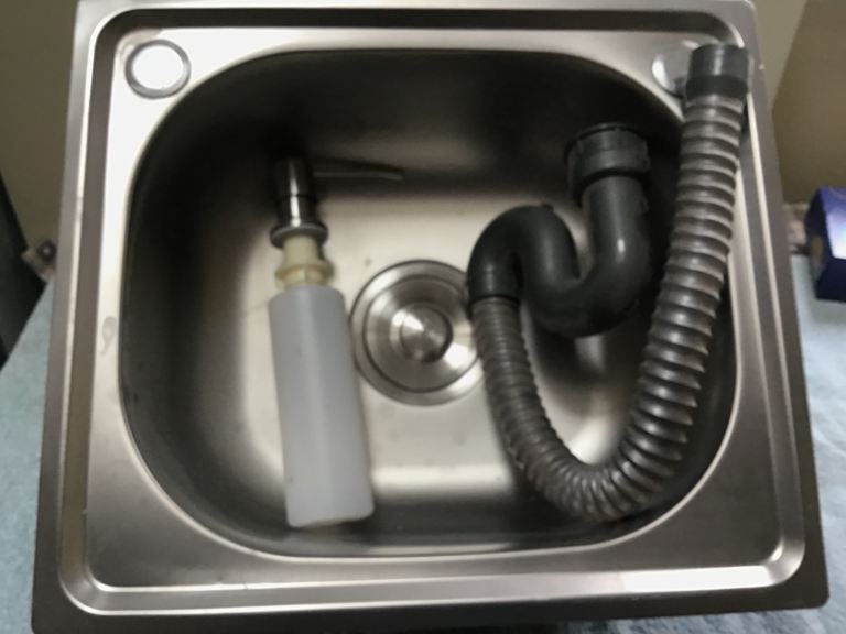Stainless steel sink