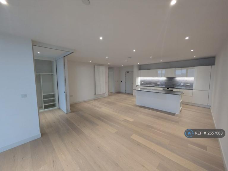 1 bedroom flat in Mercier Court, London, E16 (1 bed) (#2657683)