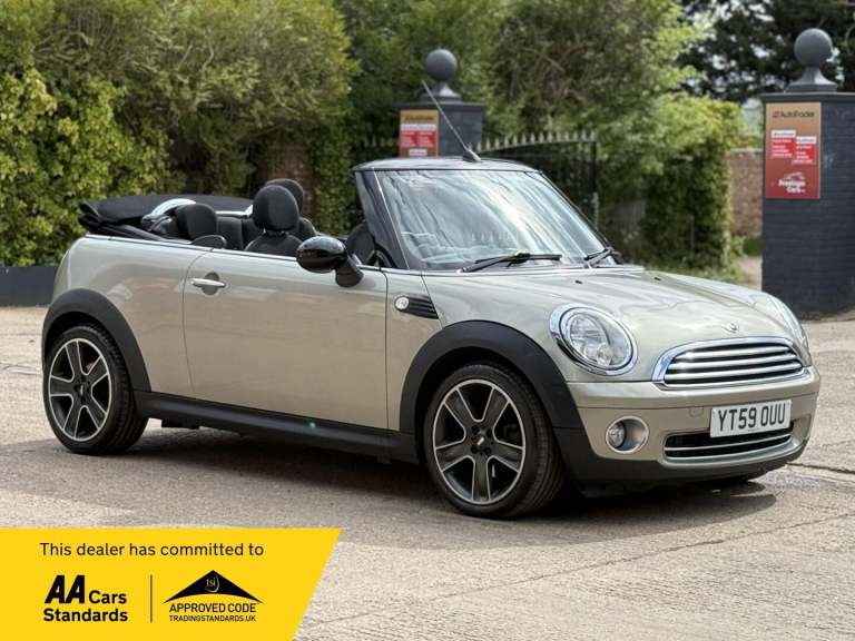 2009 Mini Convertible 1.6 Cooper Auto Euro 4 2dr Petrol