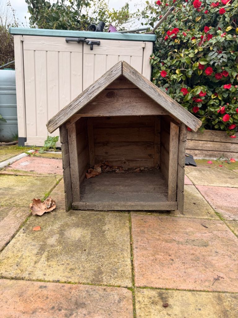 Dog house hand made