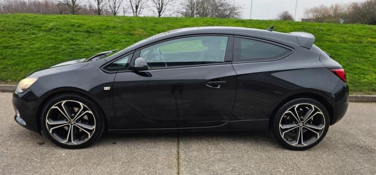 2014 Vauxhall Astra GTC LIMITED EDITION S/S Hatchback Petrol Manual