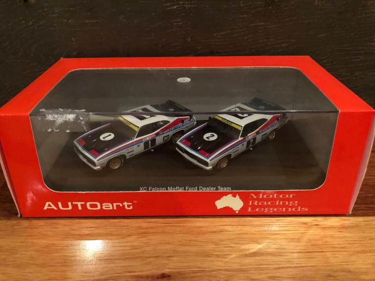 AUTOart 1:43 diecast model cars - Moffat Ford Dealer team XC Falcons, 1977 - as new