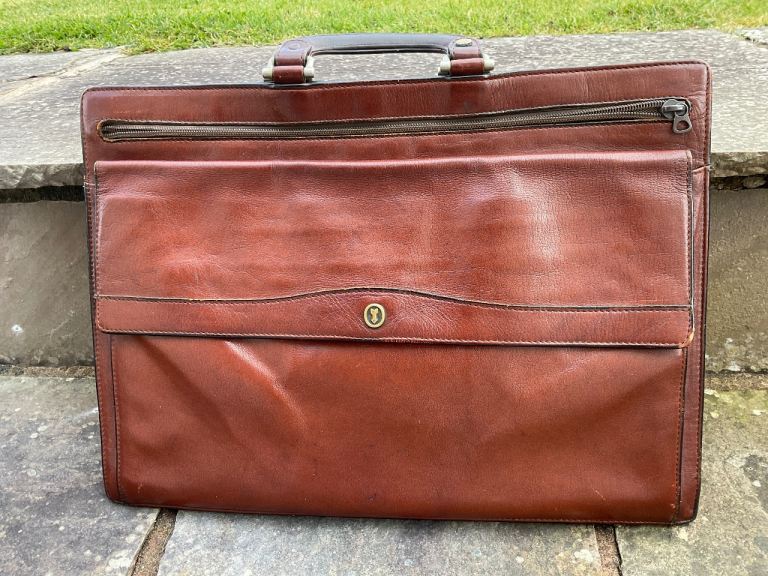 Leather Briefcase/Laptop/Document case plus carry smaller bag and washbag