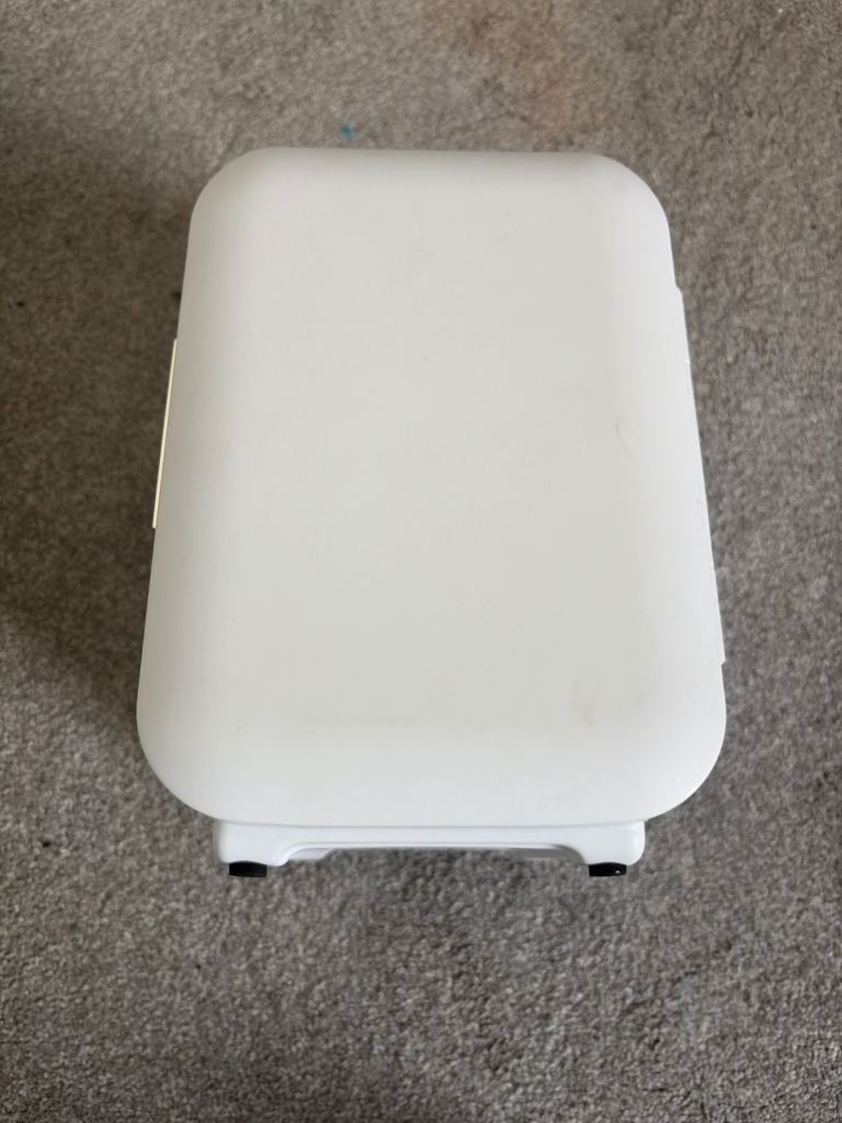 Mini medical/ cosmetic fridge 