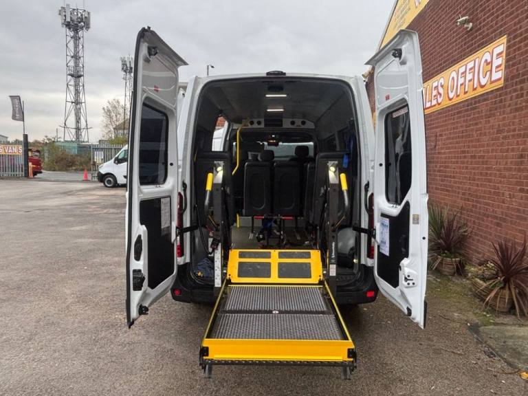 2020 70 RENAULT MASTER MM35 DCI M.W.B 9 SEATER MINIBUS ELEC CHAIR RAMP BUS  DIES